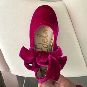 Sam Edelman Kids Fuchsia Velvet Dress Shoes